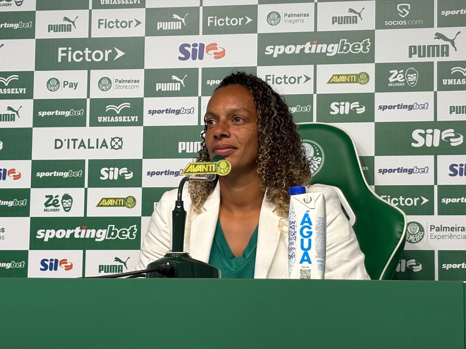 Invicta no Palmeiras, Rosana Augusto desafia Corinthians, seu 