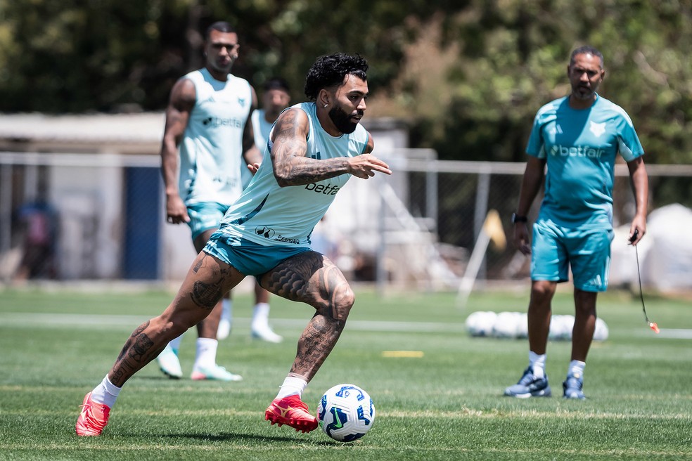 Gabigol em treino do Cruzeiro antes de duelo com Sport — Foto: Gustavo Aleixo/Cruzeiro