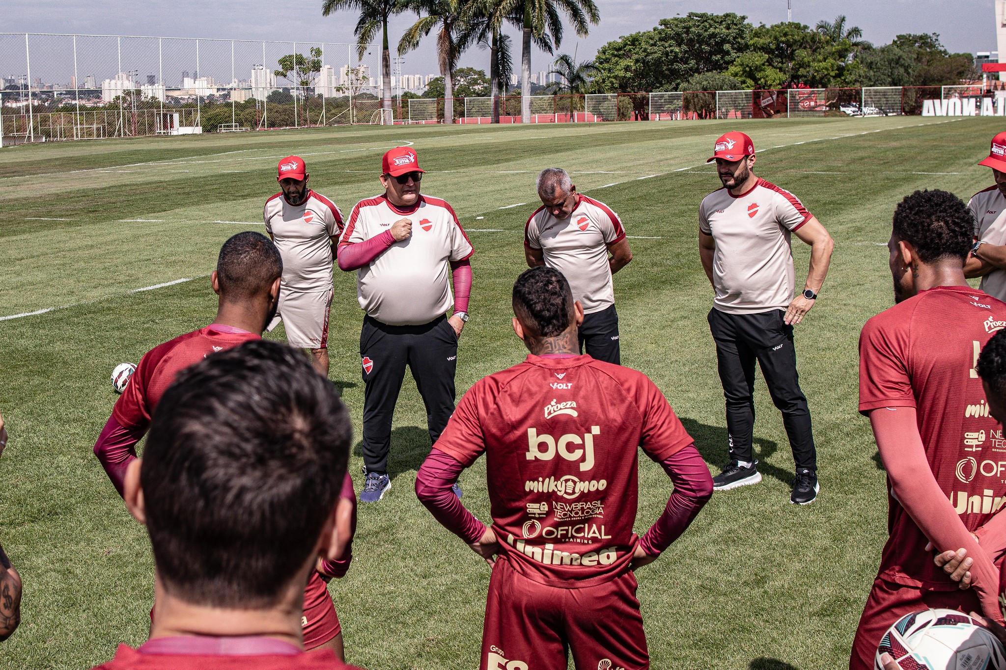 A cinco rodadas do fim, Vila Nova ainda fará quatro confrontos diretos na Série B