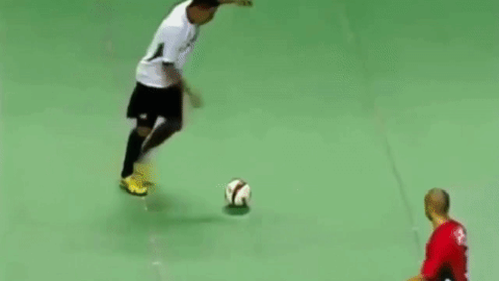 Falcão 40 anos: a genialidade do maior jogador de todos os tempos em 40 GIFs | futsal | ge
