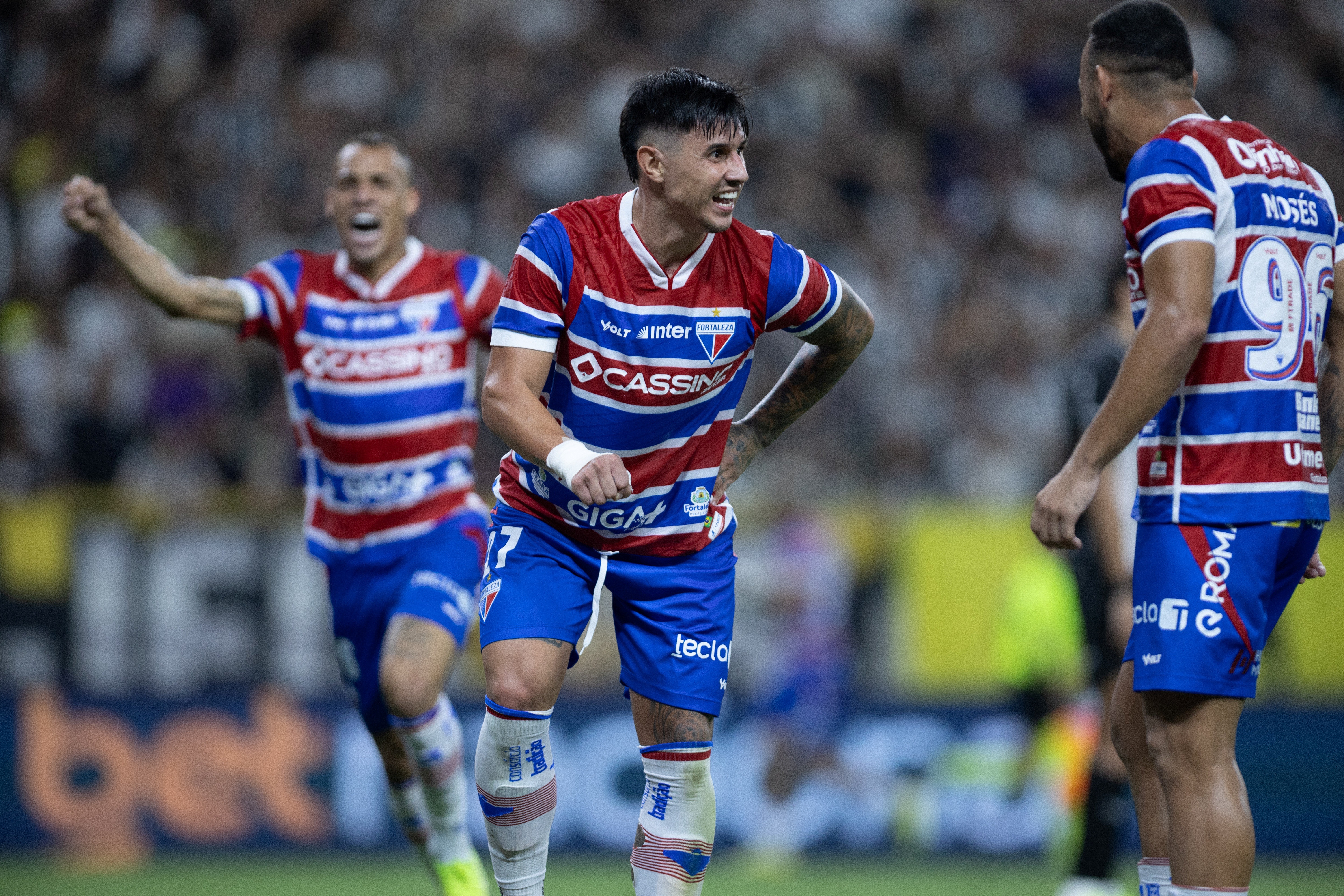 Bareiro posta com "amigo de 50 anos" após gol em Clássico-Rei | Ge
