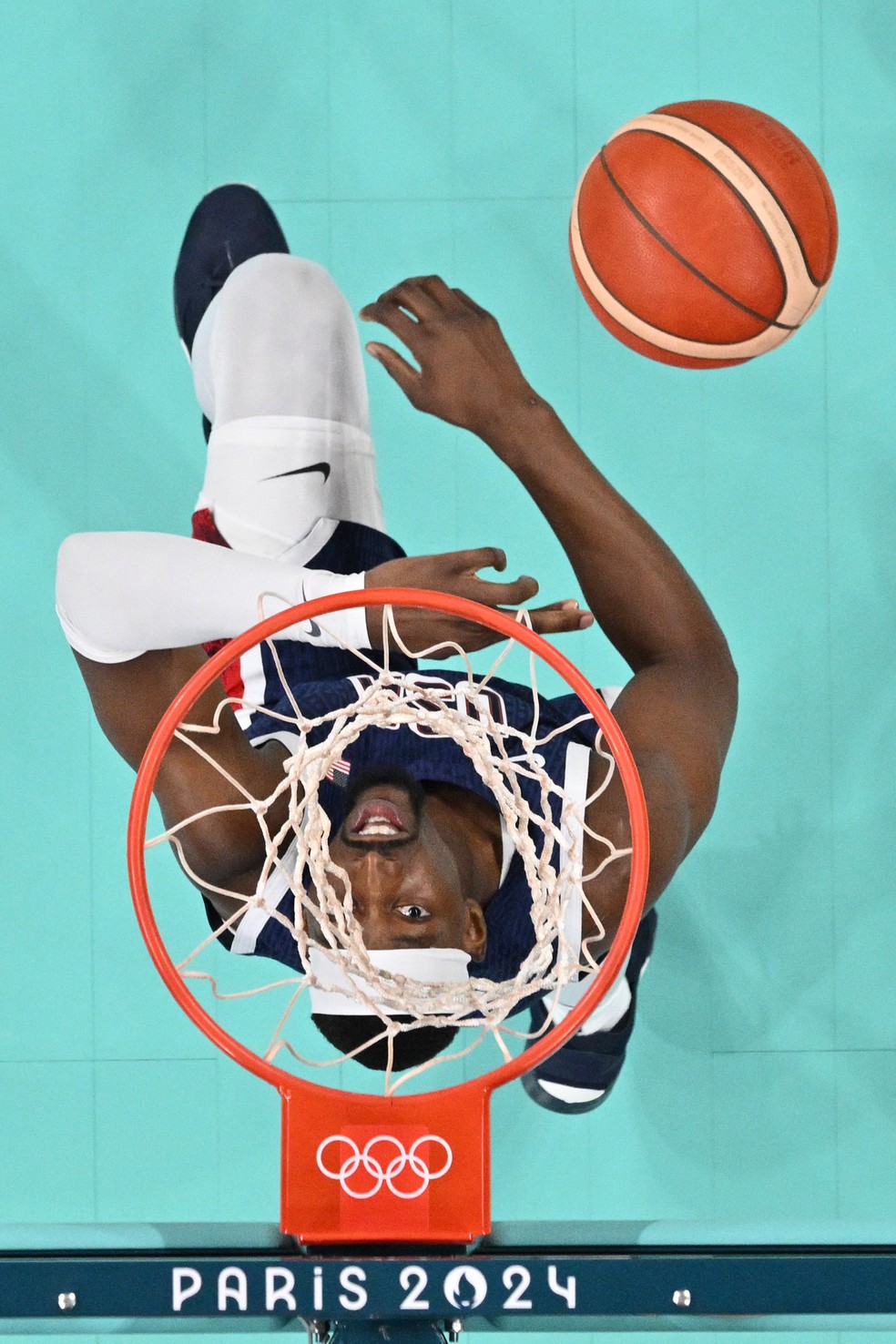 Bam Adebayo, estrela norte-americana do basquete — Foto: Pool/Getty Images