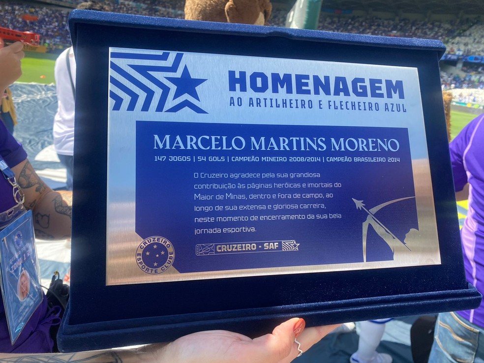 Placa de homenagem para Marcelo Moreno