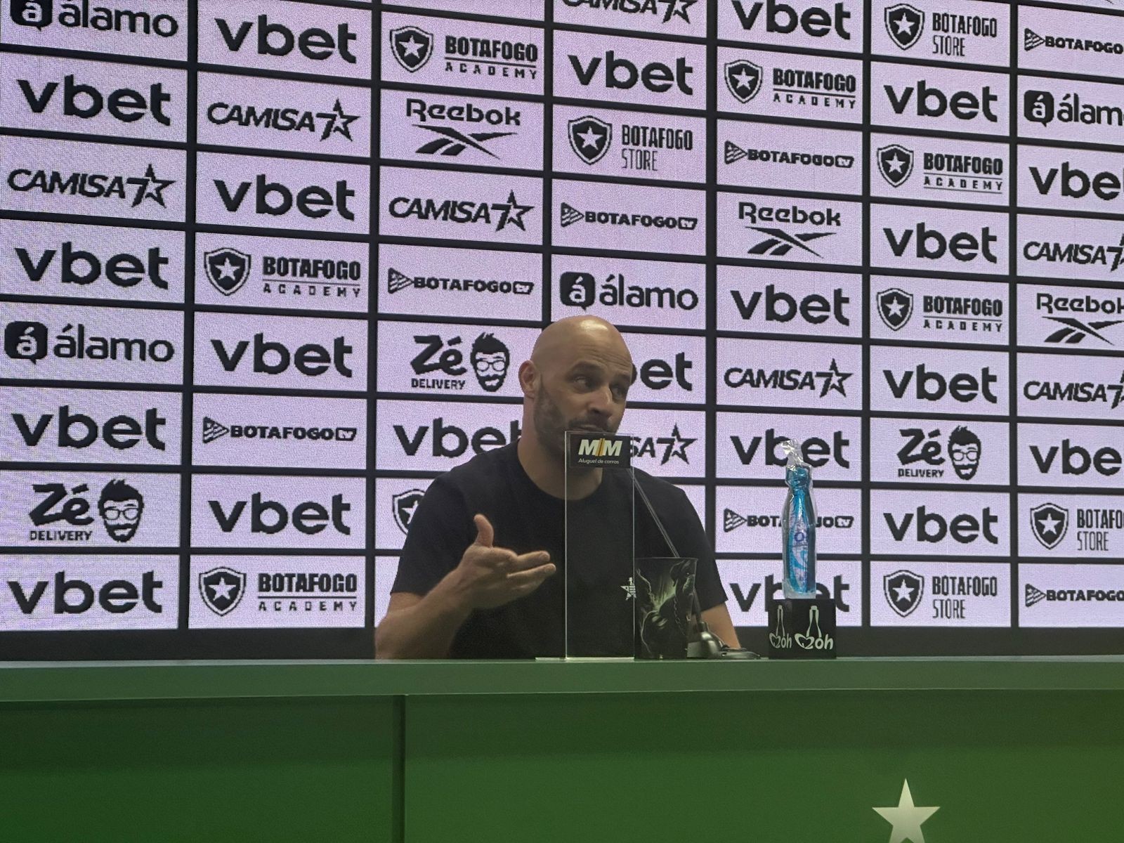 Franclim comemora goleada do Botafogo e projeta reencontro na terça | Ge