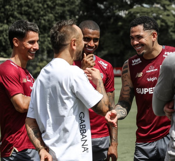 Rafinha revela acordo para o São Paulo pagar salários atrasados e da forte recado!