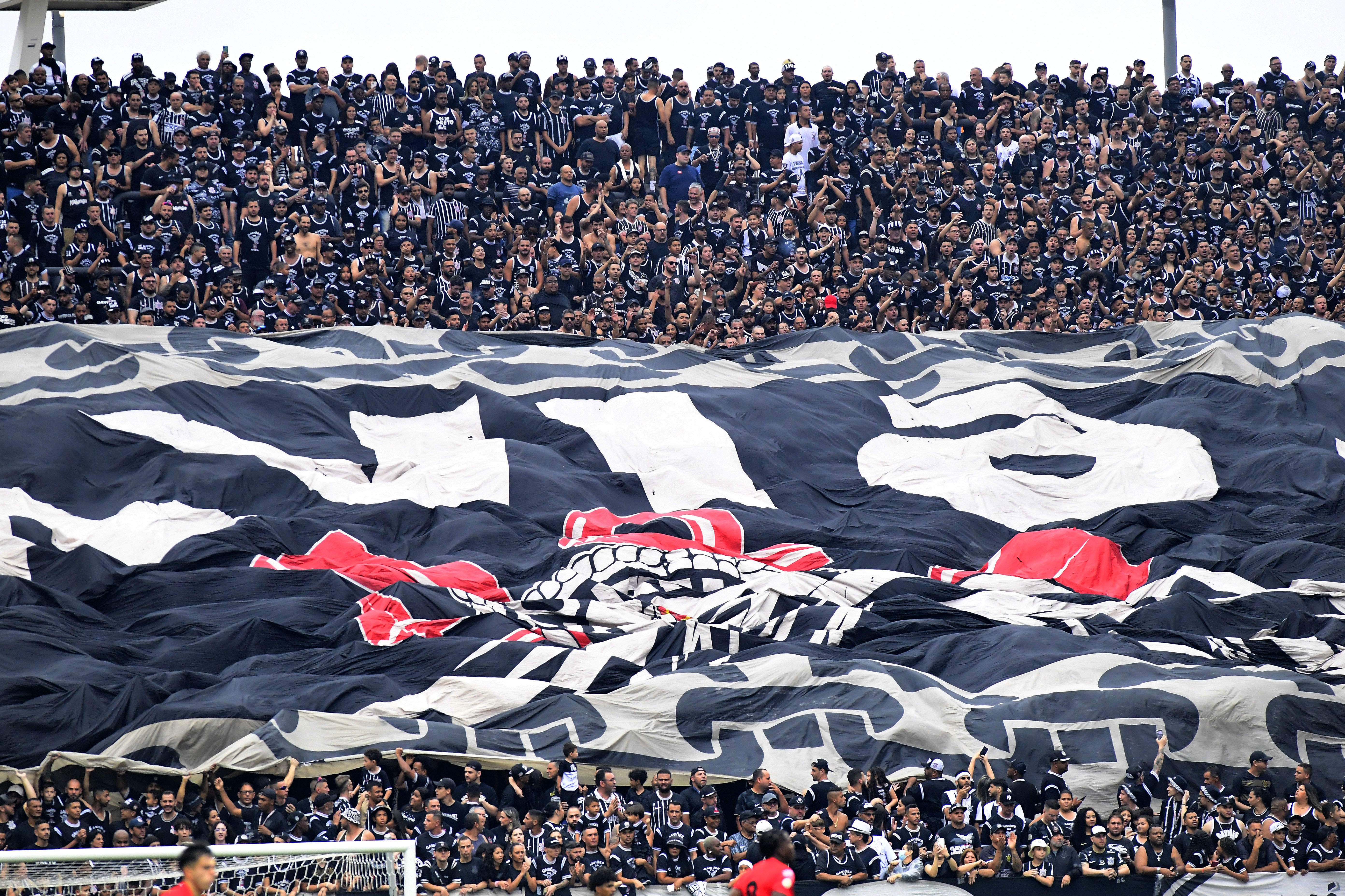 Corinthians busca recuperação com série de jogos em casa no Brasileirão e Sul-Americana