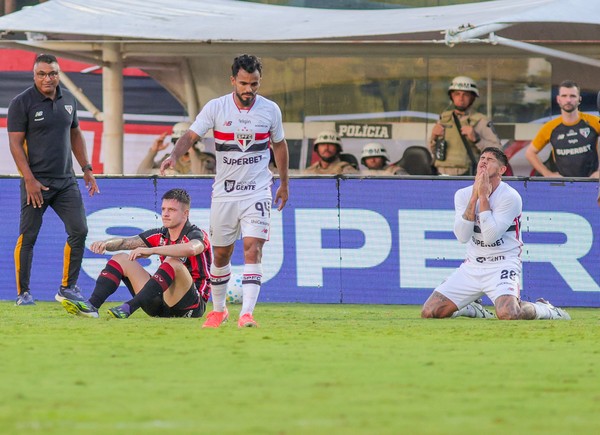 QUEM FOI BEM E QUEM FOI MAL? Saiba quem foi bem pelo São Paulo na derrota de hoje!