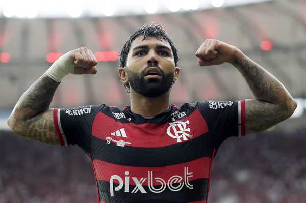 Gabigol no Cruzeiro: novo salário pode superar Memphis como mais bem pago.
