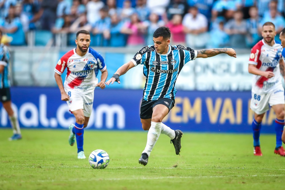 Cristaldo foi o primeiro substituído em empate com o Fortaleza — Foto: Lucas Uebel/Grêmio