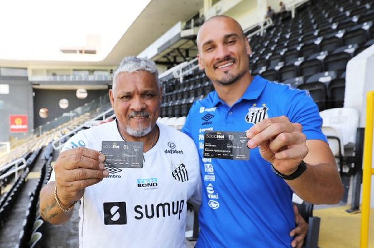 São Carlos Clube - Aula de Vôlei com os professores Maicon e Udo