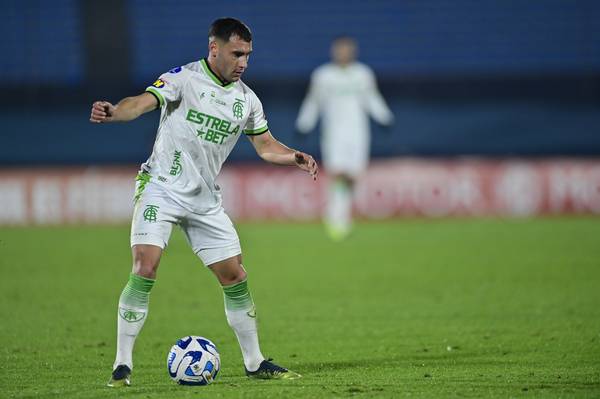 Empresário revela três ofertas rejeitadas por Martinez e preço ideal exigido pelo América-MG