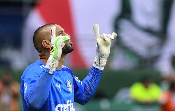 Weverton elogia Abel por enxergar virtudes no Palmeiras mesmo sob críticas