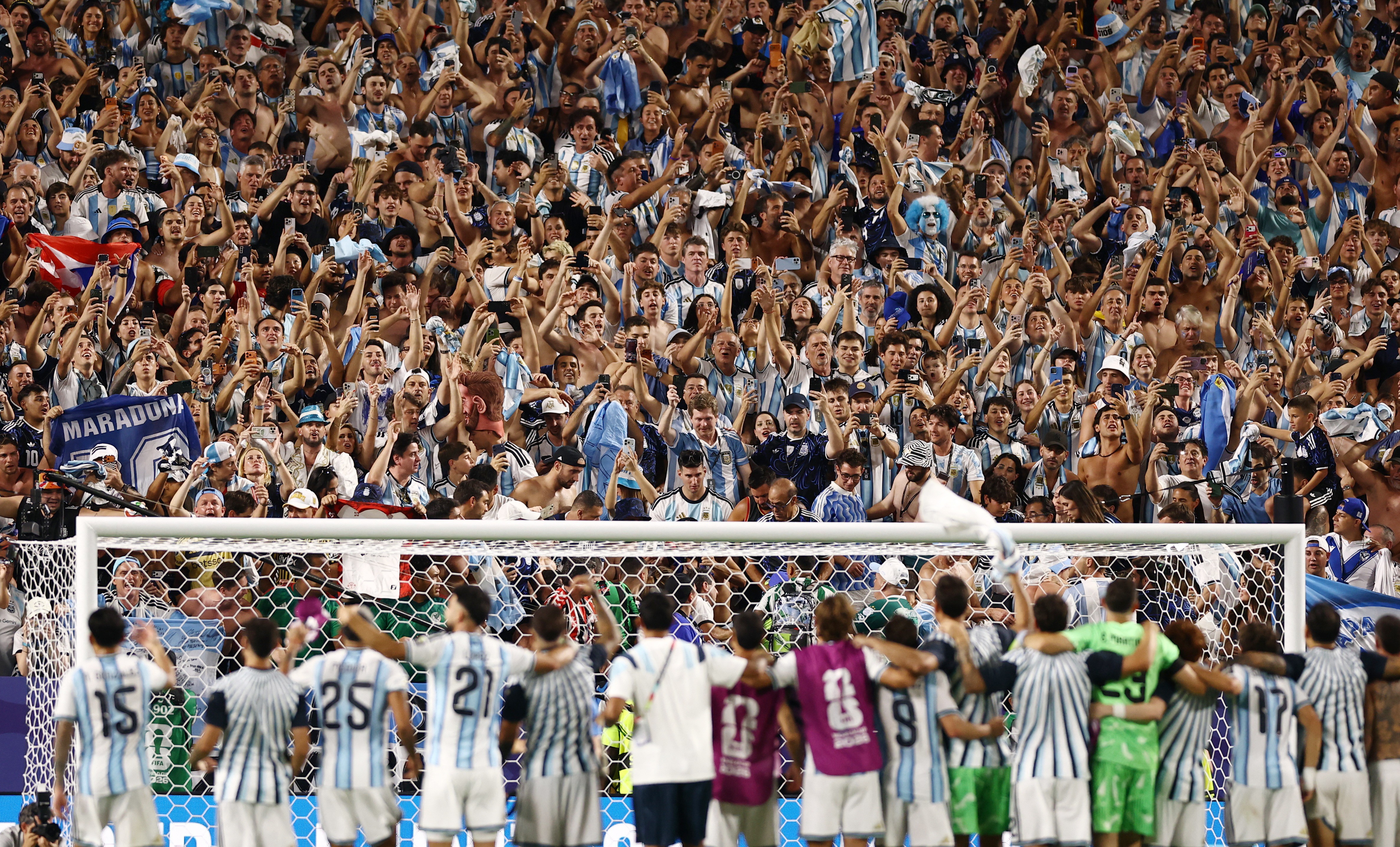 Argentina provoca depois de vaga nas semifinais da Copa: "Quem não pula é um inglês"