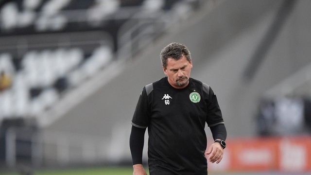 Fábio Matias, técnico da Chapecoense, na derrota para o Botafogo