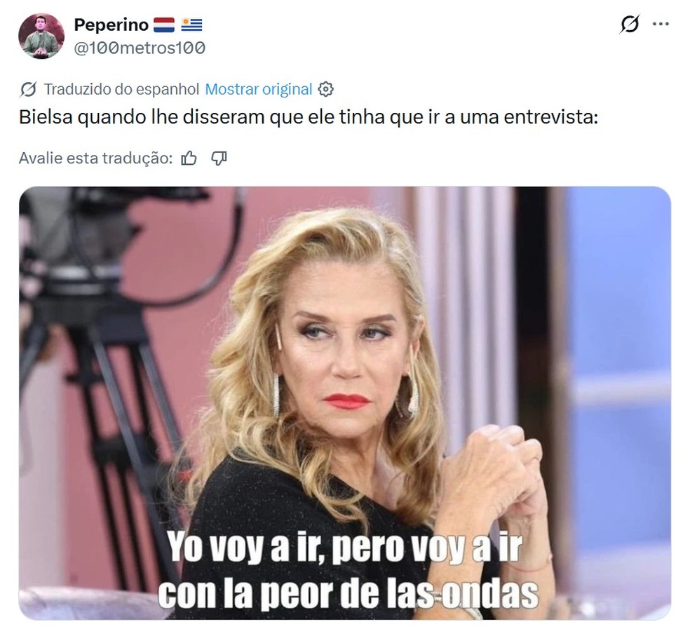 Reação de Bielsa no aeroporto durante entrevista