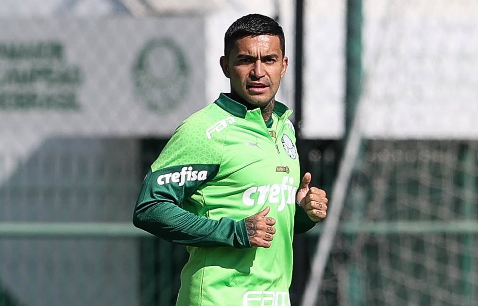 Dudu during training at Palmeiras Football Academy - Photo: Cesar Greco