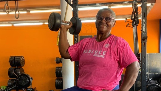 Evangélica e crossfiteira, idosa viraliza com treino: "Trouxe saúde"