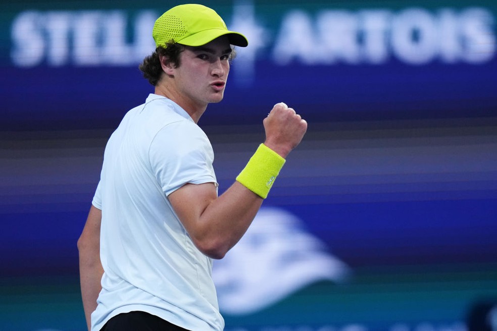 João Fonseca na estreia do Miami Open — Foto: Rich Storry/Getty Images