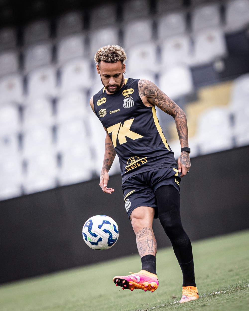 Neymar é liberado e reforça o Santos em jogo decisivo contra o Sport