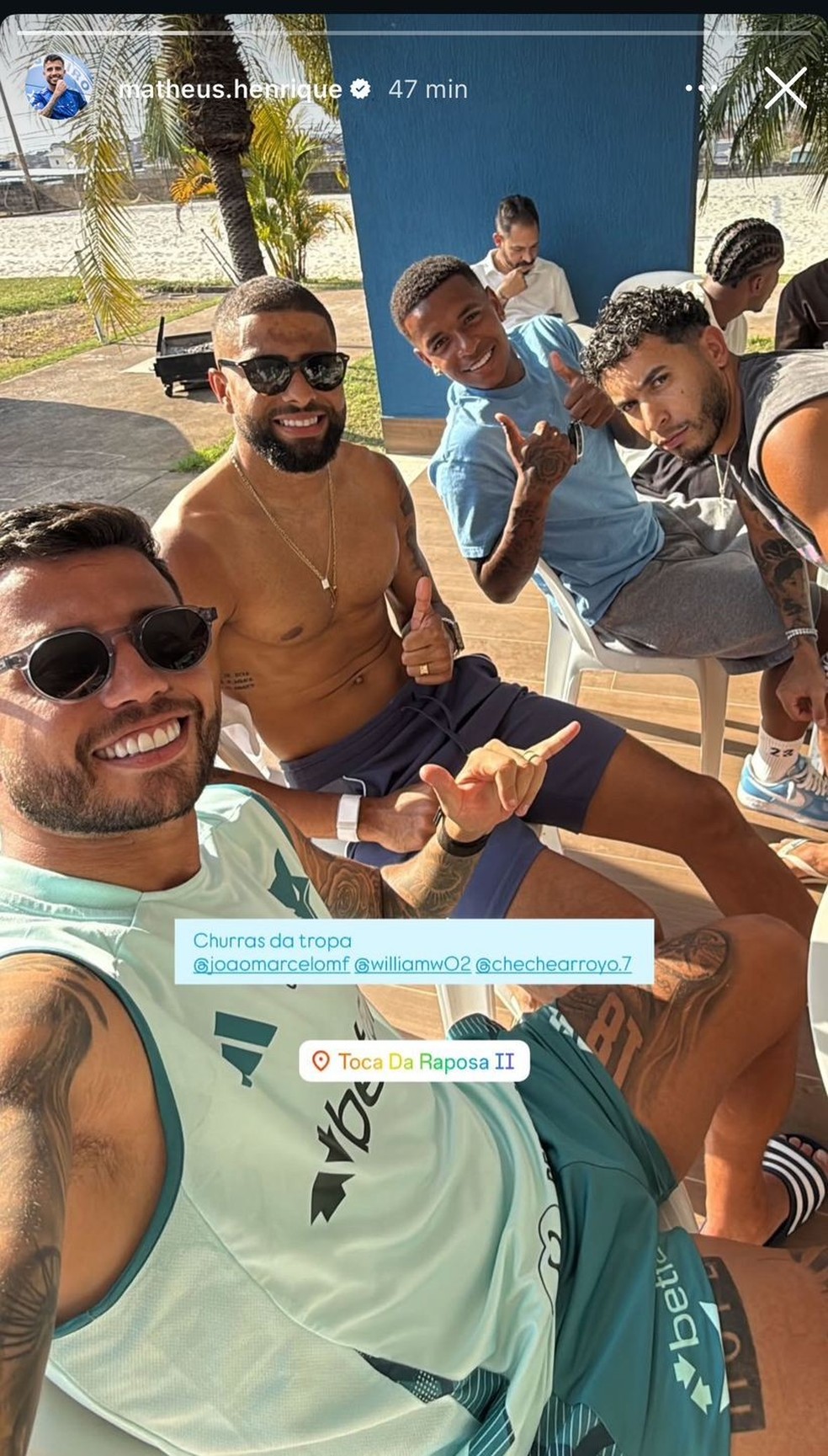 Jogadores do Cruzeiro curtem churrasco na Toca II após cinco vitórias seguidas no ano