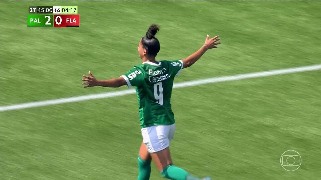 Rosana destaca mudanças positivas e mantém confiança na equipe do Flamengo.