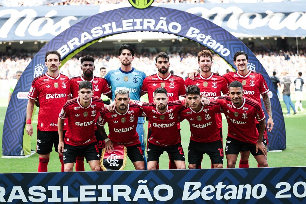Time do Flamengo posado antes do jogo contra o Remo � Foto: Gilvan de Souza / Flamengo