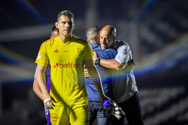 Terceiro jogador que mais atuou pelo Cruzeiro em 2023, Wesley fica