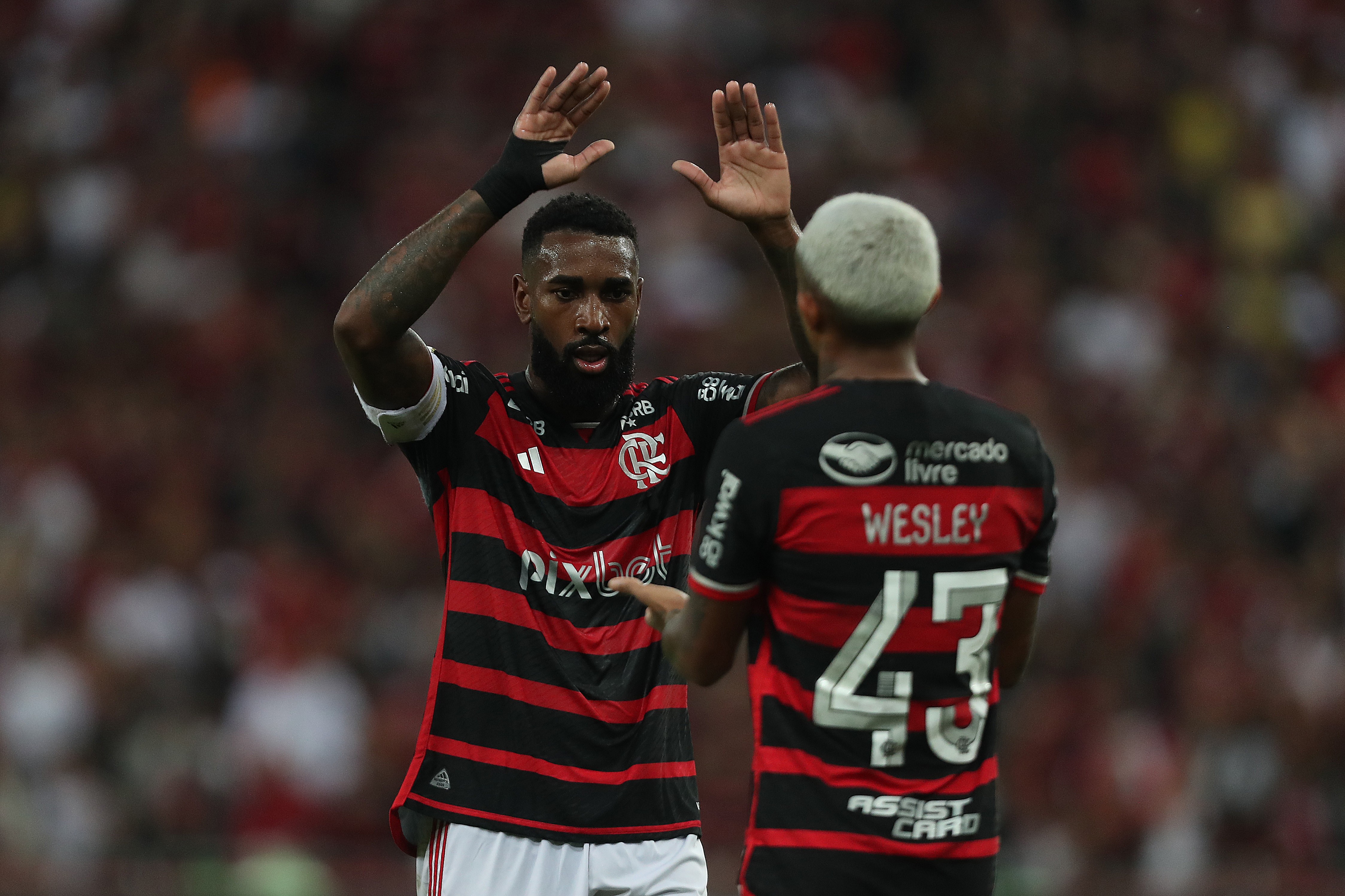META ESTOURADA! Flamengo arrecada mais que o dobro do previsto com saídas de craques!