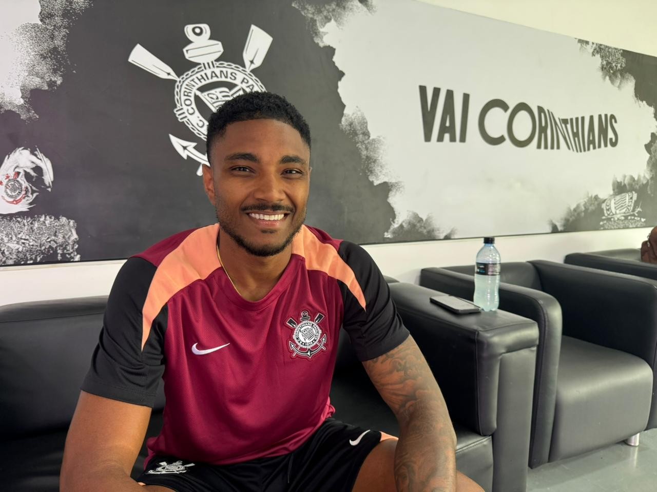 Vitinho destaca rápida adaptação no Corinthians e almeja permanência entre titulares: 