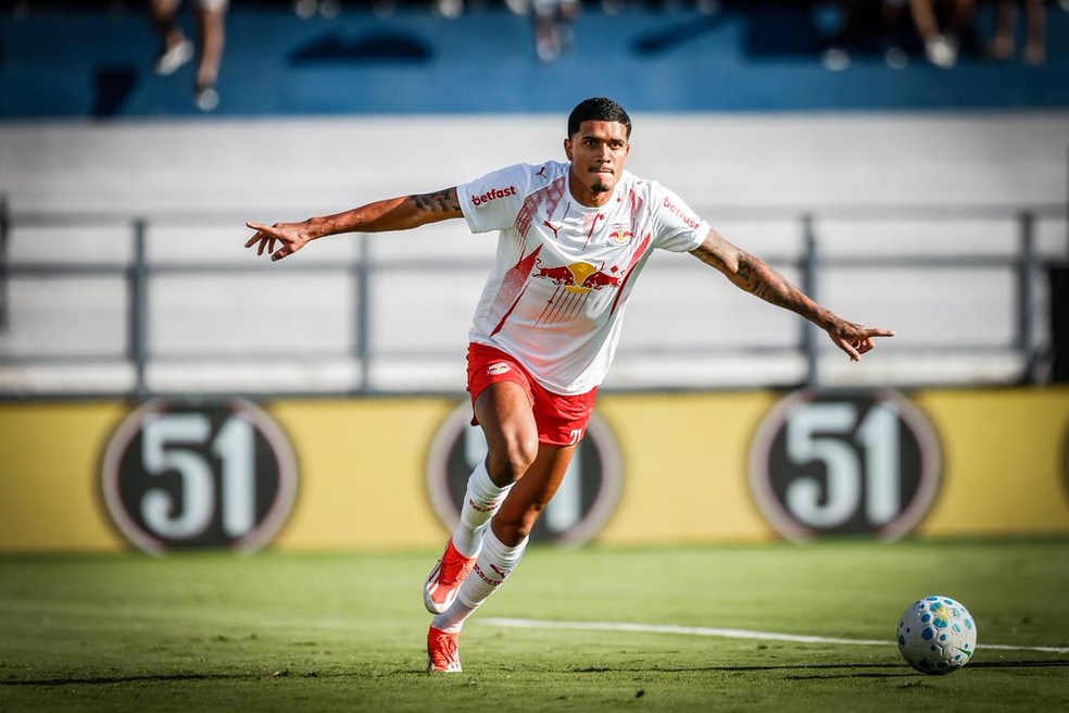 Lucas Barbosa, do Red Bull Bragantino, comemora gol contra o Botafogo — Foto: Ari Ferreira/Red Bull Bragantino
