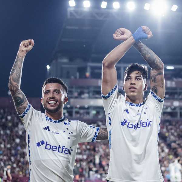 Destaques da semifinal da Sul-Americana: Lanús x Cruzeiro em vídeo emocionante