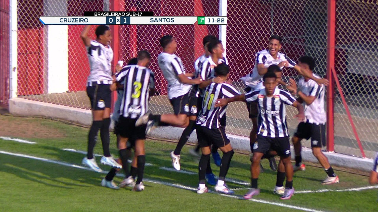 Aos 10min do 1º tempo - Mateus Xavier empurra para o gol e abre o placar para o Santos