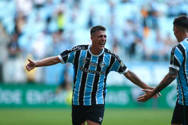 Destaque de Pavon impressiona no início do Grêmio pela inteligência.
