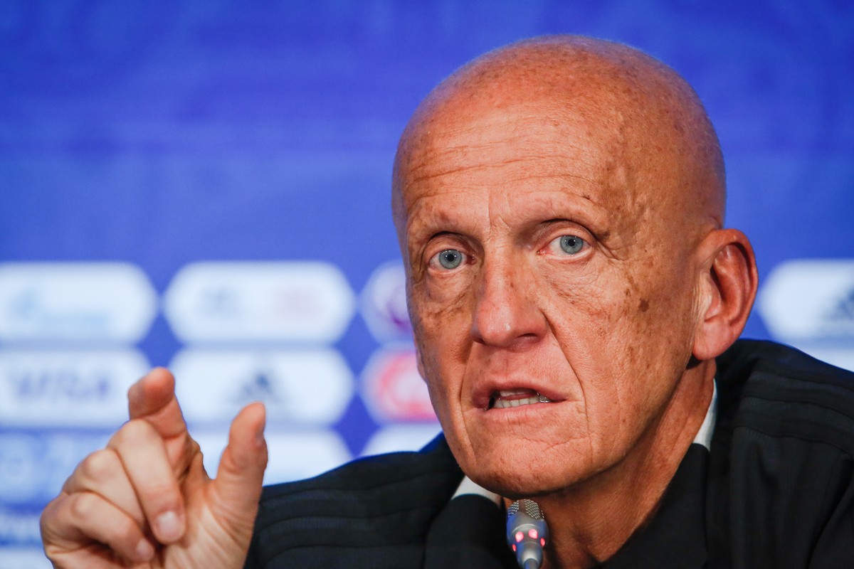 Collina chefia árbitros da Fifa e da Uefa e incomoda dirigentes na ...