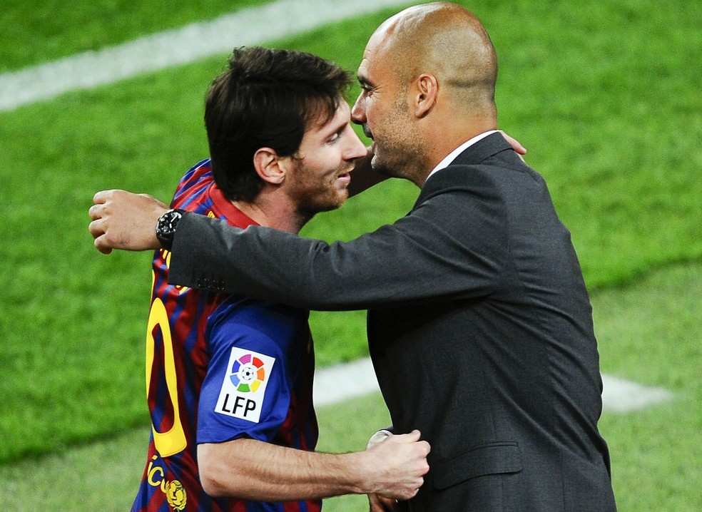 Guardiola compara Bernardo Silva a Messi: É um jogador extraordinário