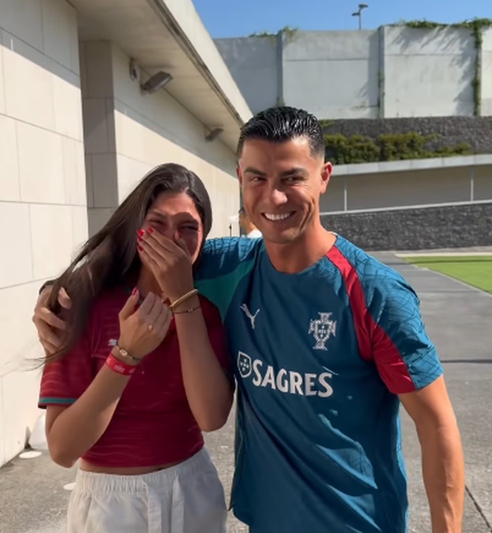 Céline Dept se encontra com Cristiano Ronaldo e se emociona