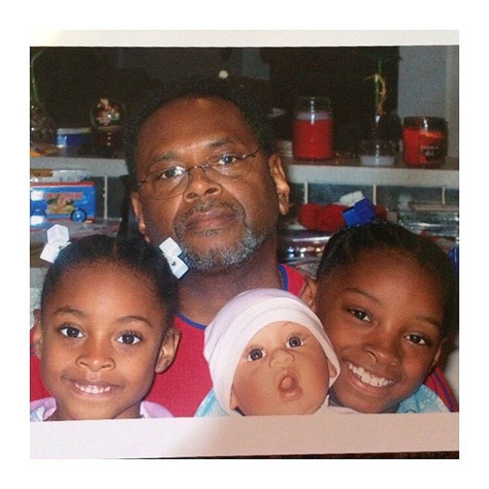 Ron, Adria e Simone Biles — Foto: Reprodução/Instagram