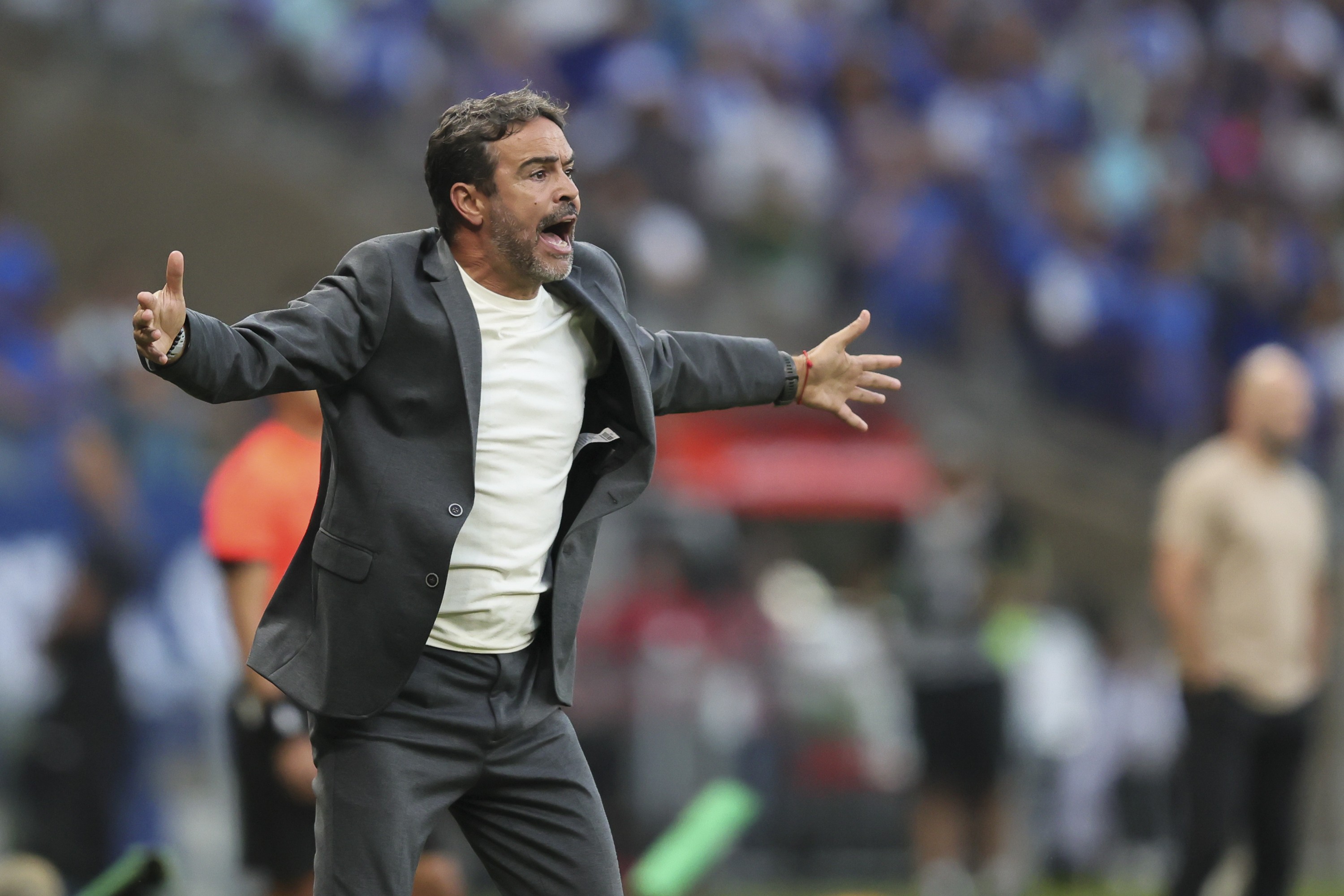 Cruzeiro lamenta derrota para o Botafogo e vê escassez de opções no elenco pesar na partida