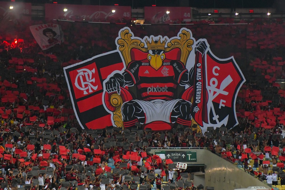 Torcida do Flamengo no jogo contra o Fluminense — Foto: Agif