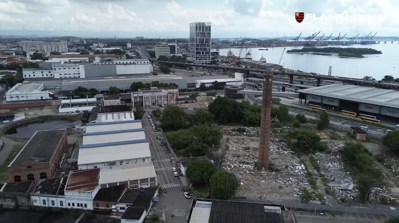 Flamengo contrata empresas para examinar terreno visando novo estádio.