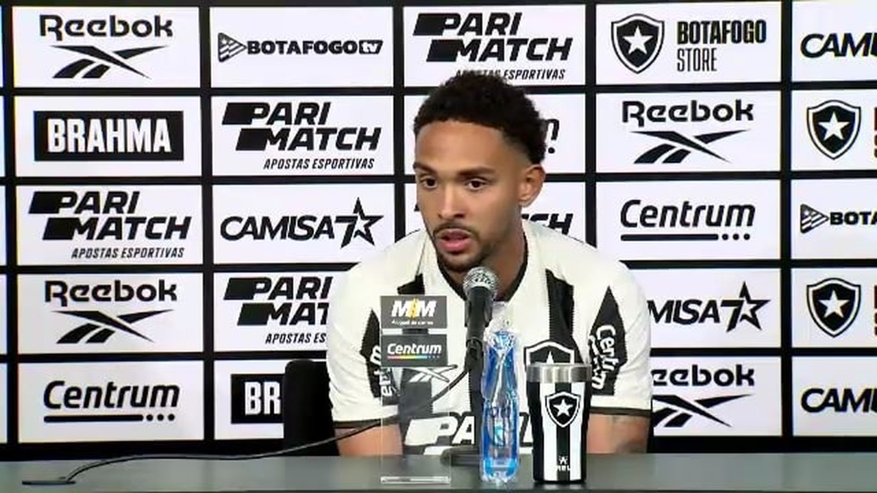 Vitinho comenta passagens por Bélgica e Inglaterra e sonha com Seleção