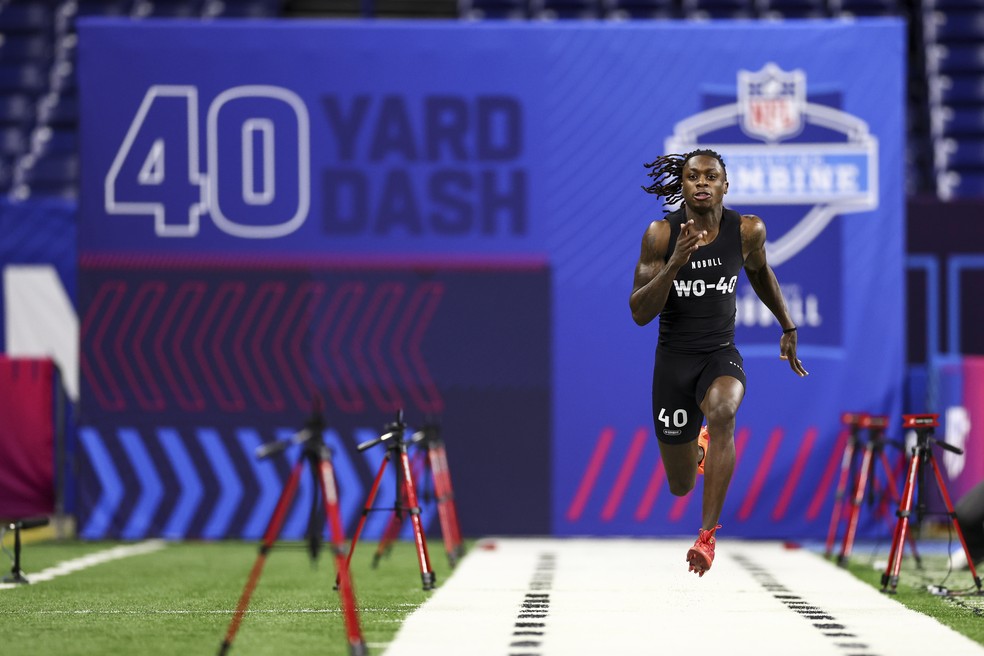 Xavier Worthy bate recorde de velocidade antes de draft da NFL — Foto: Getty Images