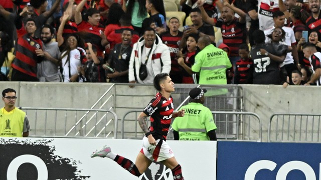 Luiz Araújo comemoração gol Flamengo x LDU