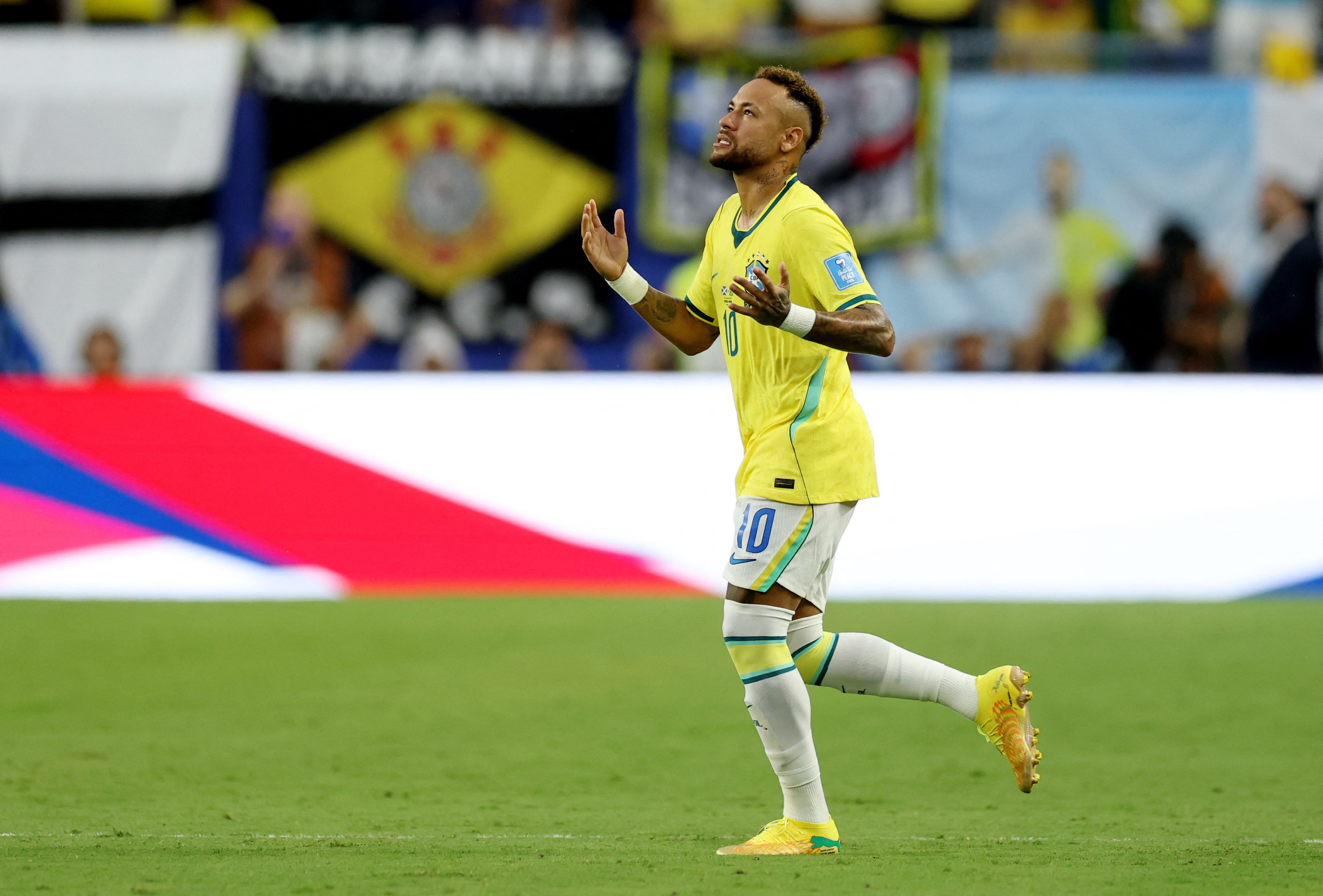 2026-06-24t234319z-1552636601-up1em6o1tw5zj-rtrmadp-3-soccer-worldcup-sco-bra.jpg