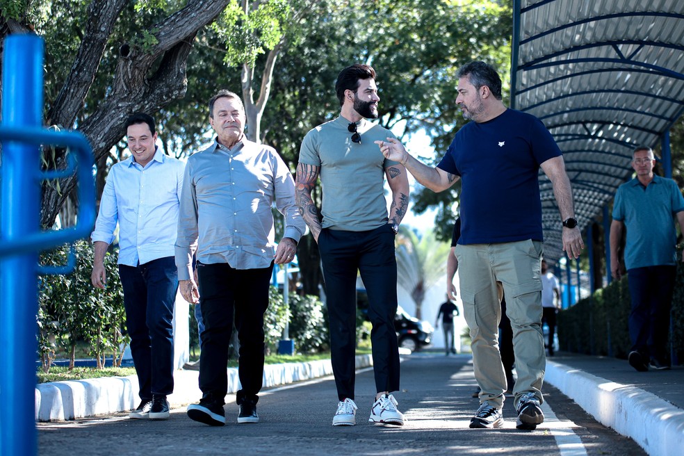 Pedro Junior, Pedro Lourenço, Gusttavo Lima e Alexandre Mattos na Toca da Raposa; Cruzeiro