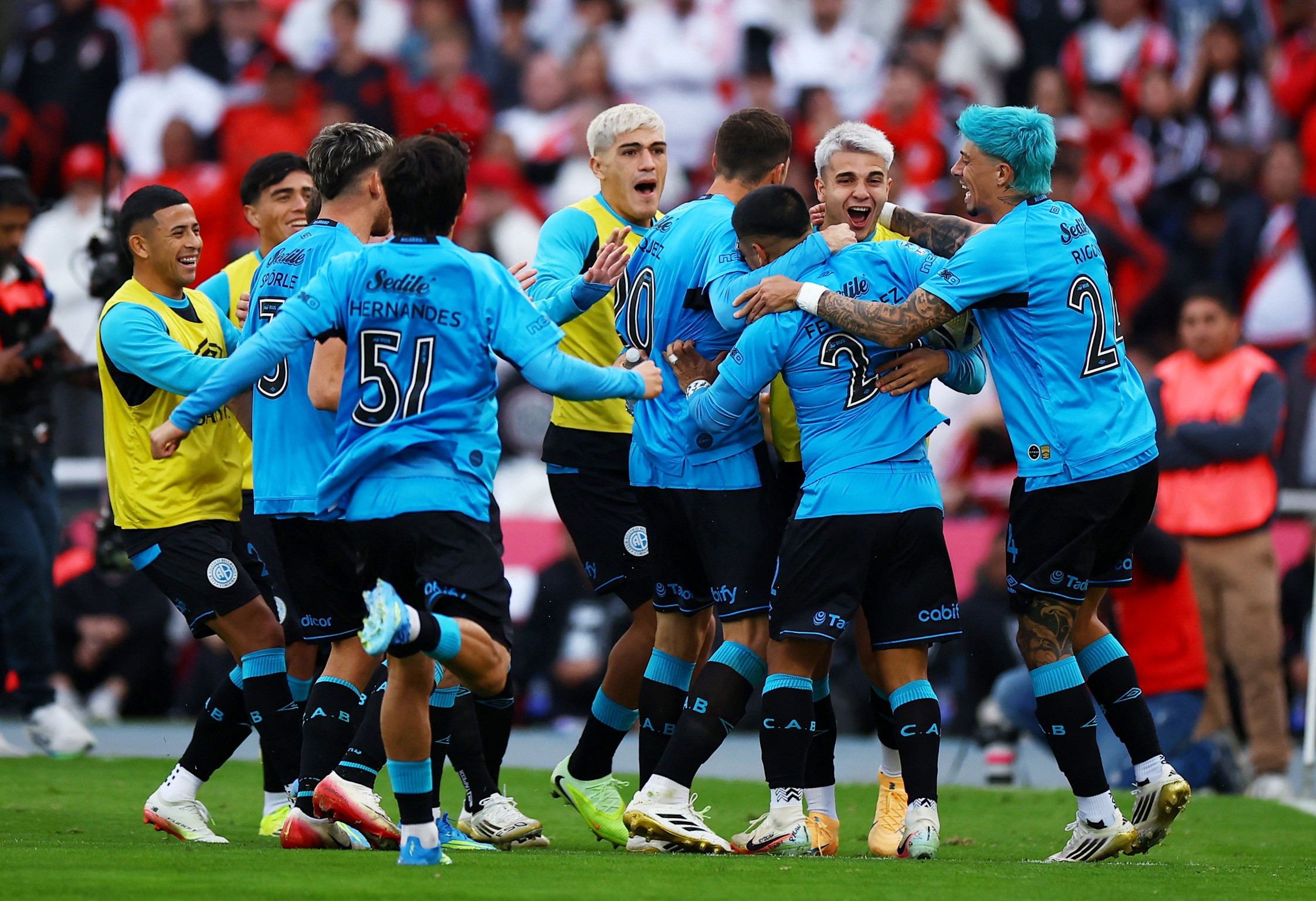 Belgrano vence River Plate de virada e conquista o título argentino pela primeira vez