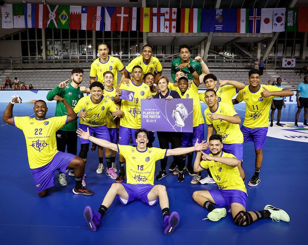 Com piauiense, seleção brasileira juvenil vence primeira no Mundial de  handebol, na Croácia, handebol