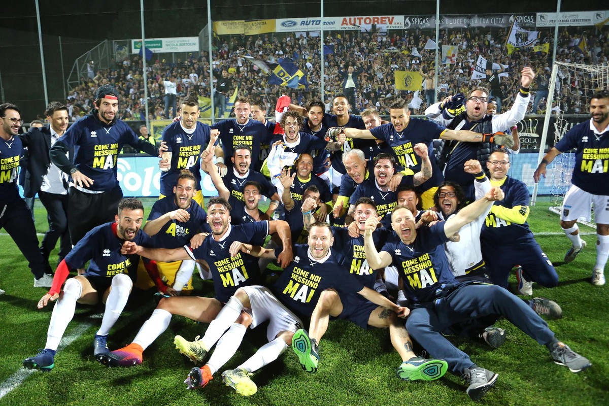 Buffon vai à Serie B para fechar ciclo no Parma após ganhar tudo