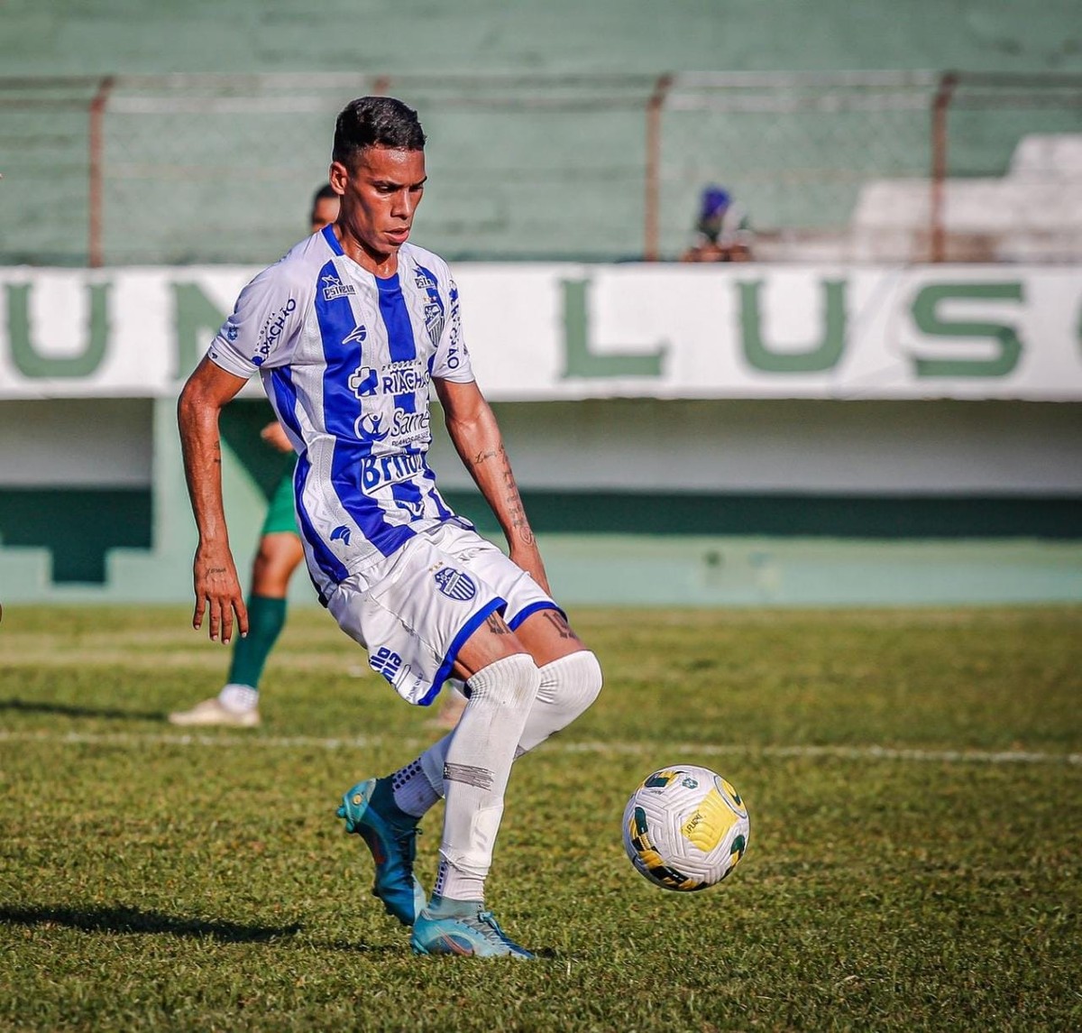 Com presença de torcedores, Nacional apresenta elenco para 2022 com 19  jogadores no plantel, nacional-am