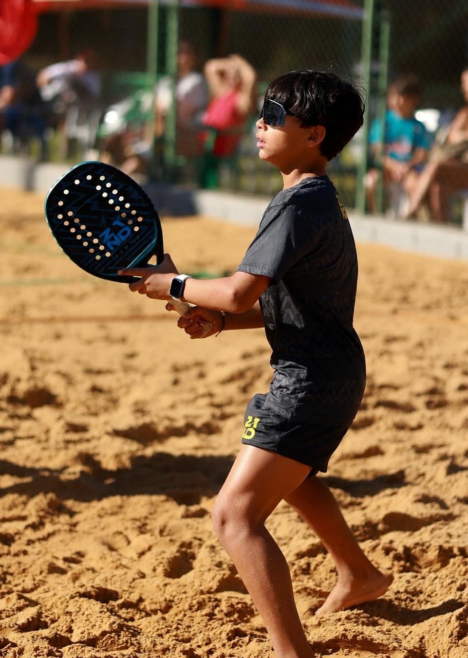 João Henrique conquista destaque no Circuito Nacional de Beach Tennis